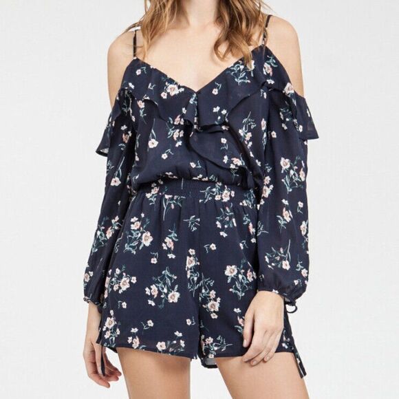 Blu Pepper Floral Romper Size L - Picture 2 of 6
